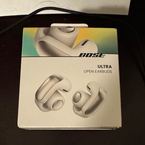 Bose Ultra Open Earbuds in White